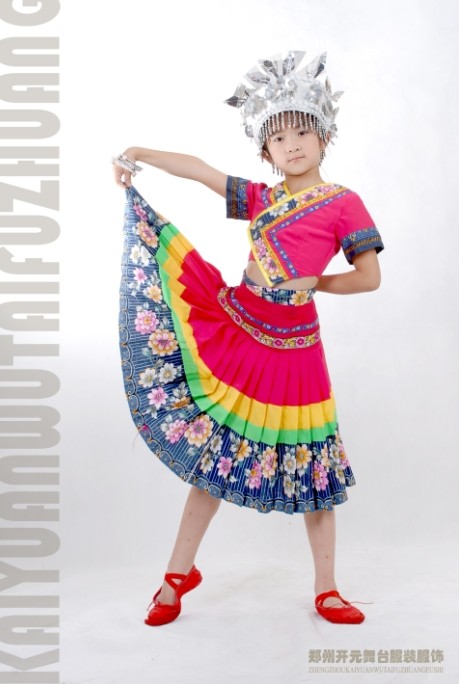 郑州儿童演出服装出租苗族服装舞蹈服装合唱服装出租